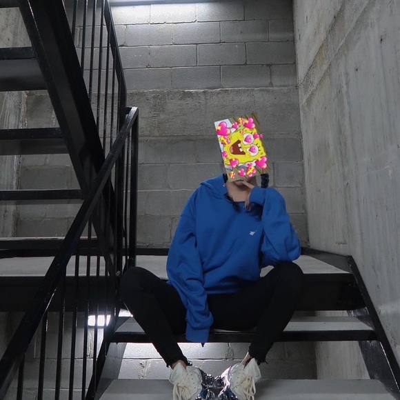 Welldone Hoodie - Picture 5 of 5